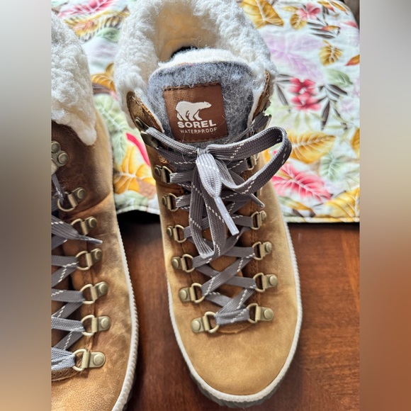 NWOT Sorel Waterproof Boots - Picture 7 of 13